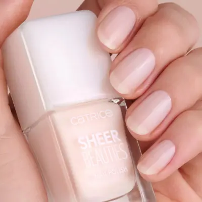 Esmalte de uñas Catrice Sheer Beauties Nº 010 Milky Not Guilty 10,5